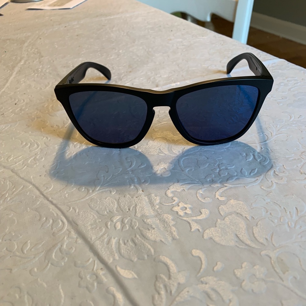 NWOT Polarized Oakley Frogskins